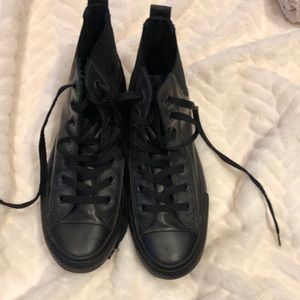 Very cute high top Black Converse sneakers